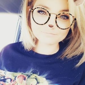 Meet your Posher, Terah